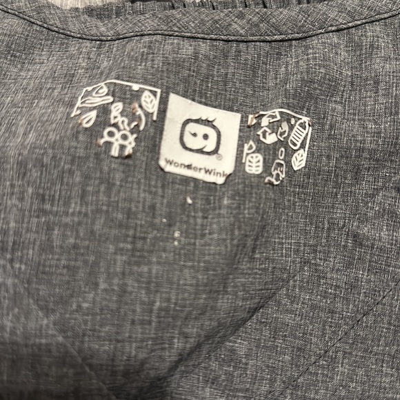 Wonderwink renew heather gray scrub set - Picture 4 of 7